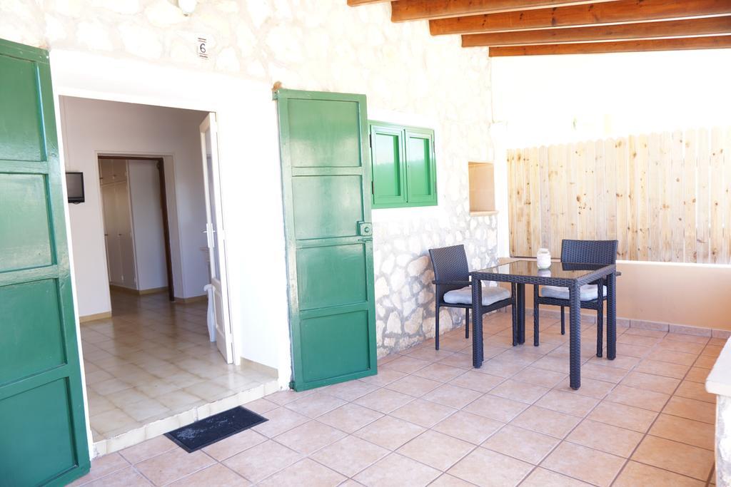 Apartments Campanitx - Astbury Formentera Es Calo  Rum bild